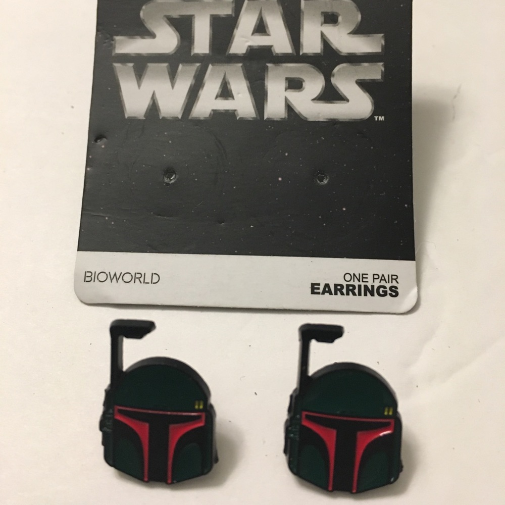 Star Wars Boba Fett Helmet Stud Earrings NEW